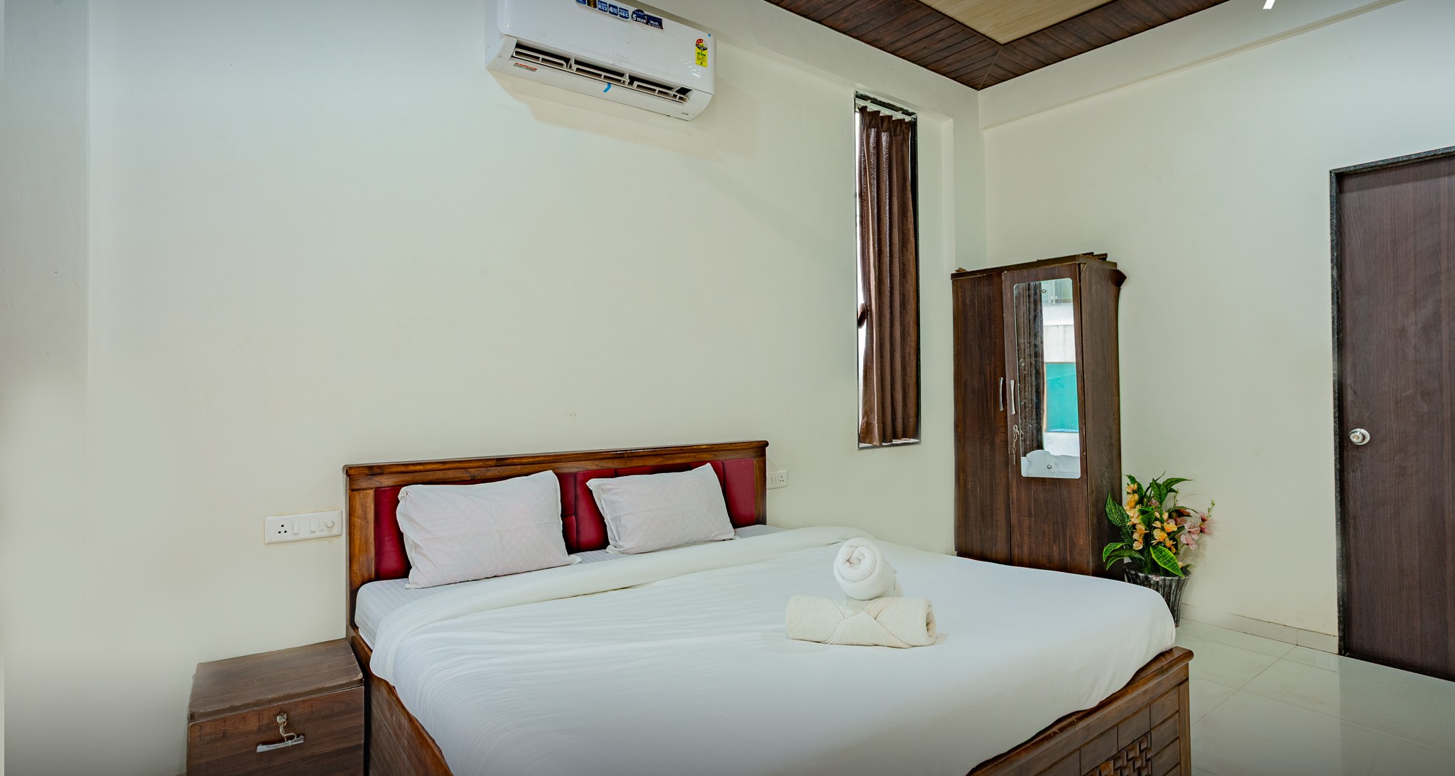 4 Bedrooms Pool Villa view 6