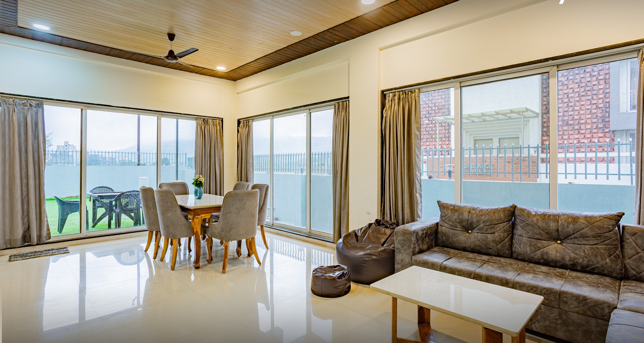 4 Bedrooms Pool Villa view 2
